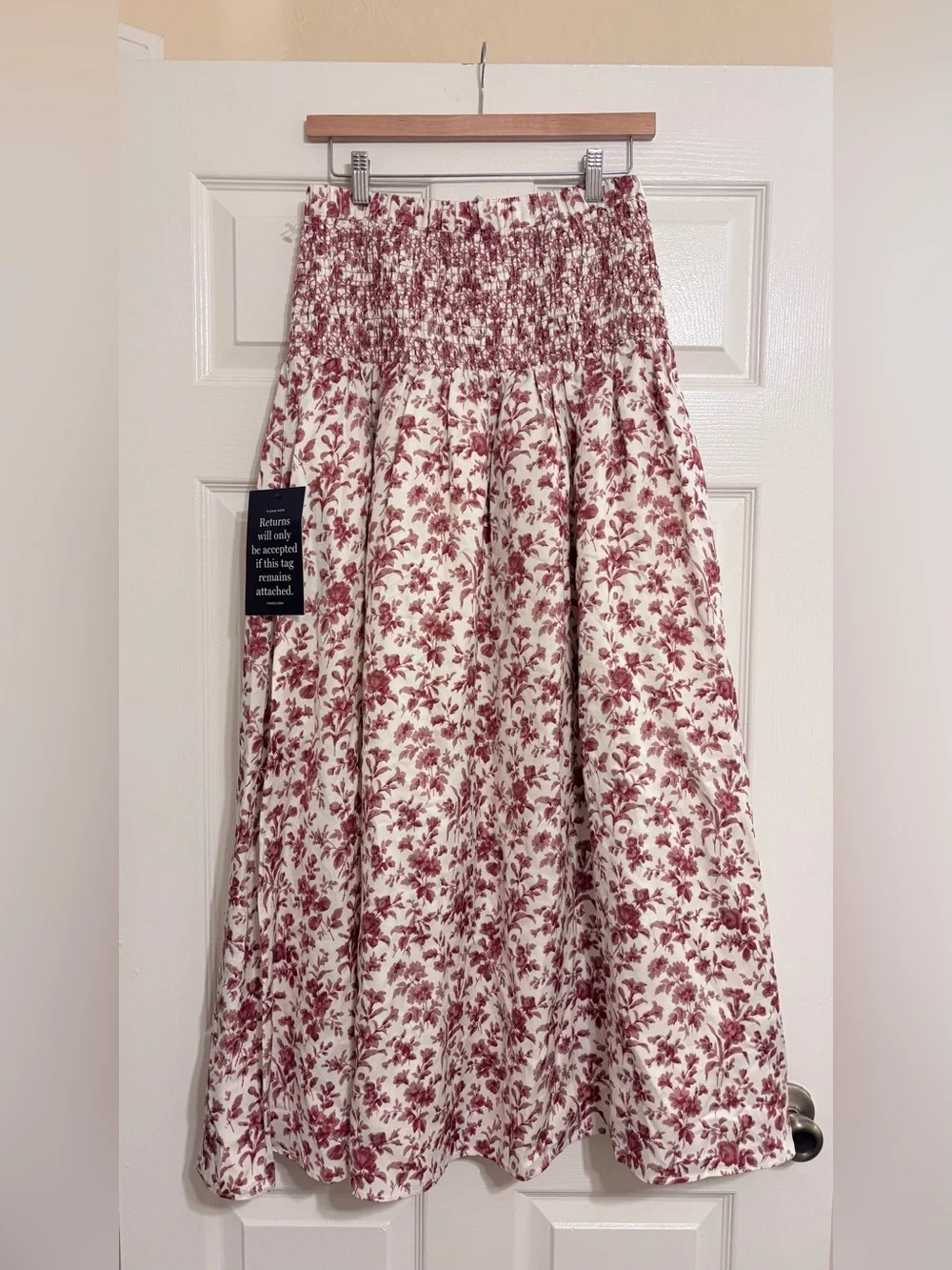 Tuckernuck Pomegranate Bloom Smocked Benson Skirt size M